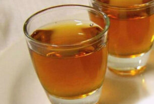 Αυτή είναι η αυθεντική συνταγή για παραδοσιακό Ελληνικό Ρακόμελο-video