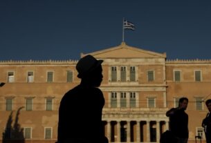 Απογοητεύουν οι «μαύρες» προβλέψεις για την ύφεση από την Τράπεζα της Ελλάδας