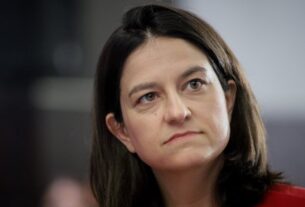 Πανελλήνια αγανάκτηση για Κεραμέως: Πάνω από 9000 μαθητές ΖΗΤΟΥΝ να παραιτηθεί!