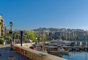 Πειραιάς: Ανοίγουν τα καταστήματα με click inside! Πως λειτουργεί
