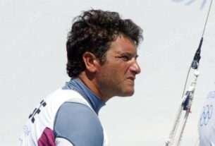 Θρήνος για το θάνατο του Λεωνίδα Πελεκανάκη: Κόλλησε κορονοϊό απ’ την κόρη του, μολύνθηκε στο νοσοκομείο-video)