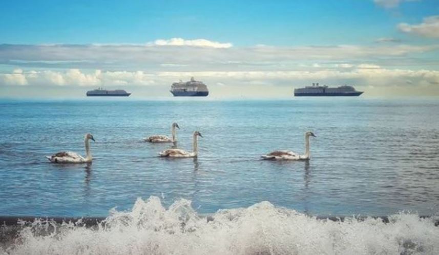 Fata Morgana: Το φυσικό φαινόμενο που γέμισε την θάλασσα με αιωρούμενα πλοία-PHOTOS