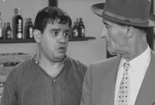 Όταν ο Νίκος Σταυριδης ζητούσε από τον Γιάννη Γκιωνάκη να μιμηθεί τον μπαγάσα τον Σταυρίδη (video)