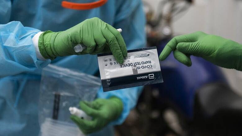 Στα «κάγκελα« οι φαρμακοποιοί: « Είχαμε ενημέρωση για rapid και όχι για self test – Θα δείτε ουρές στα φαρμακεία»