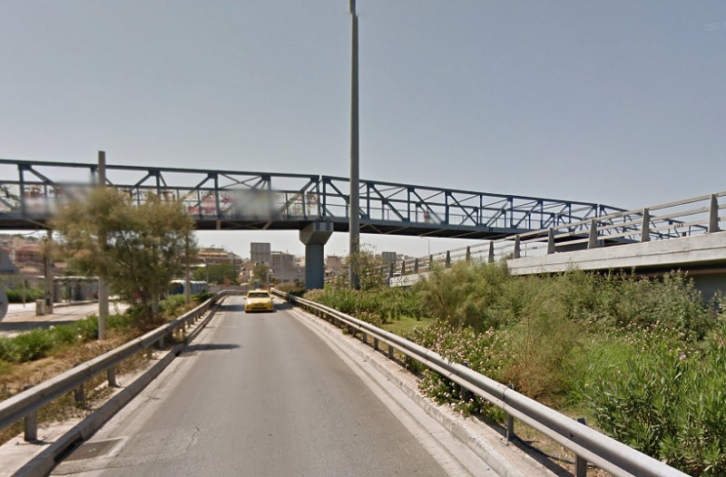 Πειραιάς: Διώξεις σε βάρος ανηλίκων που φέρονται να πετούσαν πέτρες σε οχήματα από γέφυρα