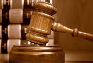 Ισόβια κάθειρξη στον Μανώλη Καλομοίρη για το διπλό φονικό στα Ανώγεια