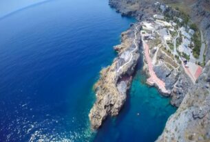 Κάραβος: Το καταφύγιο των πειρατών που «μάγεψε» των Οδυσσέα-video