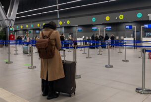 Όσα πρέπει να γνωρίζετε για πτήσεις, καταλύματα και σκάφη αναψυχής –9 ερωταπαντήσεις από το υπουργείο Τουρισμού