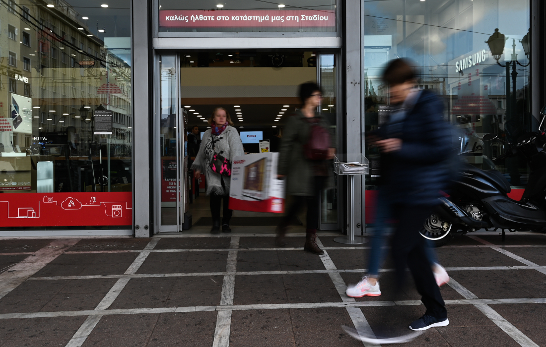 Ανοίγουν σήμερα Δευτέρα τα μεγάλα πολυκαταστήματα