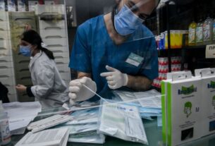 Lockdown: Ανοίγουν τα λύκεια με «όπλο» τα self tests μαθητών και εκπαιδευτικών