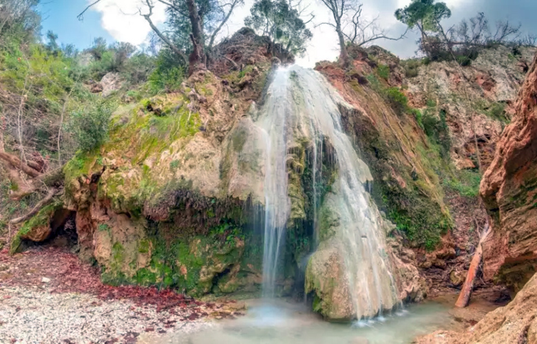 Καταρράκτης Ραπεντώσας: Μια άγνωστη όαση στην Αττική
