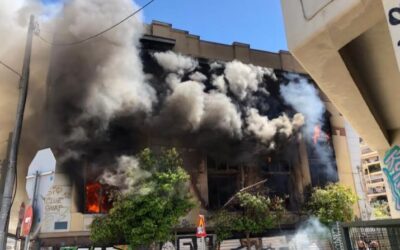 Πειραιάς: Φωτιά σε κτήριο επί της Ομηρίδου Σκυλίτση- Να κατεδαφιστεί ζητά ο δήμαρχος