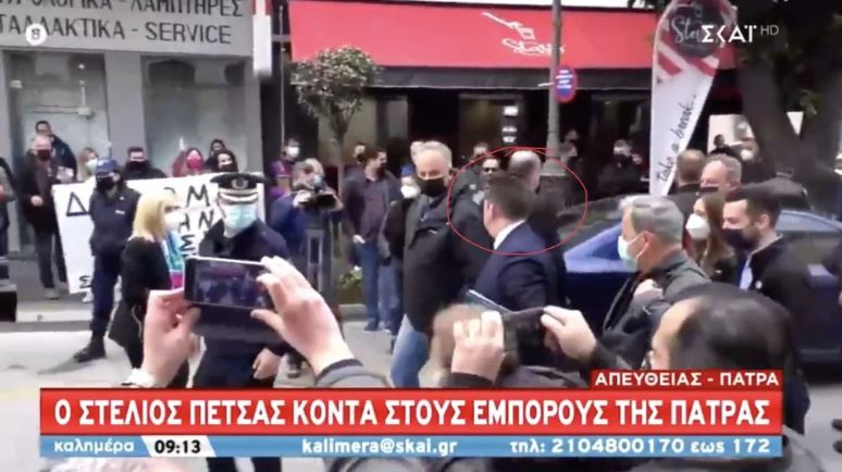 Χοντρό ΚΡΑΞΙΜΟ στον Πέτσα στην Πάτρα! (video)