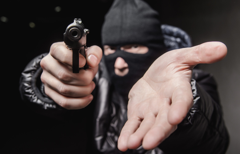 Σύλληψη 32χρονου για ένοπλες ληστείες σε καταστήματα στην Αττική