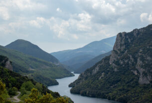 Αλιάκμονας: Το μεγαλύτερο σε μήκος ποτάμι της Ελλάδας… από αλάτι και αμόνι