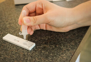 Self Test: Τι κάνουμε όταν βγούμε θετικοί...