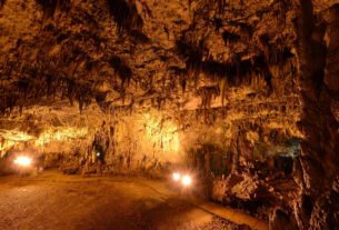 Δρογκαράτη: Το άγνωστο σπήλαιο των 150 εκατομμυρίων ετών που βρίσκεται στην Ελλάδα