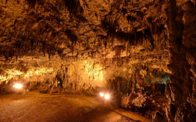 Δρογκαράτη: Το άγνωστο σπήλαιο των 150 εκατομμυρίων ετών που βρίσκεται στην Ελλάδα