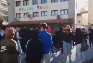 Self Test: Kατάληψη σε Λύκειο ως αντίδραση και μπουνιές μεταξύ μαθητών (video)