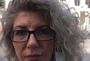 evosmos-mitera-ekane-minysi-se-lykeiarchi-epeidi-den-afise-to-paidi-tis-na-bei-choris-self-tes