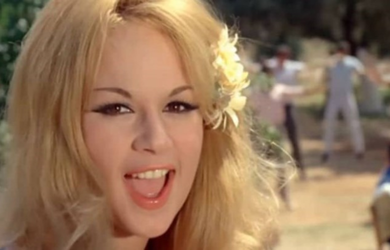 Αποκάλυψη για Αλίκη Βουγιουκλάκη: "Ο μεγάλος της έρωτας δεν ήταν ο Παπαμιχαήλ..."