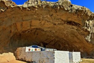 Λήμνος: Η ελληνική εκκλησία χωρίς σκεπή που ξεχωρίζει σε ολόκληρο τον κόσμο