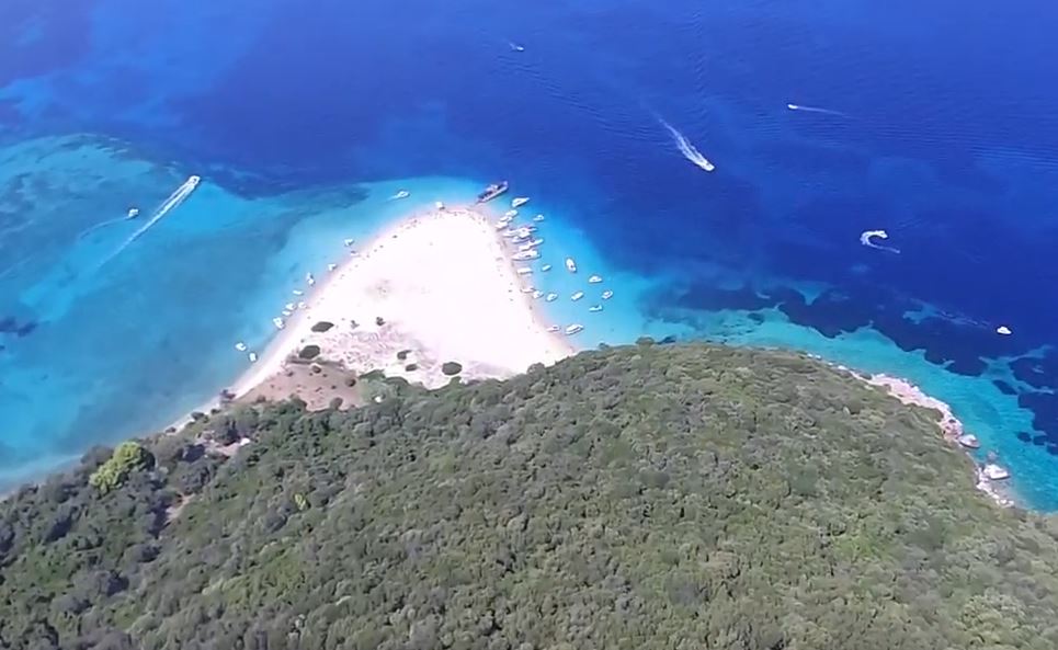 Μαραθονήσι: Το εξωτικό ελληνικό νησί που μοιάζει με χελώνα