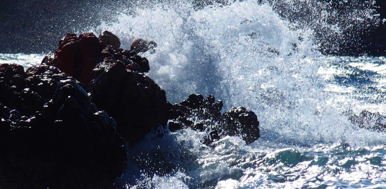 Καιρός σήμερα 20/5: Έκτακτο δελτίο καιρού με θυελλώδεις ανέμους, σποραδικές καταιγίδες και χαλαζοπτώσεις