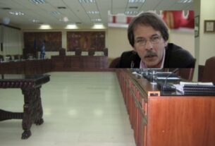 Κερατσίνι-Δραπετσώνα: Στα "Κάγκελα" εργαζόμενοι και αντιπολίτευση εναντίον του Χρήστου Βρεττάκου!