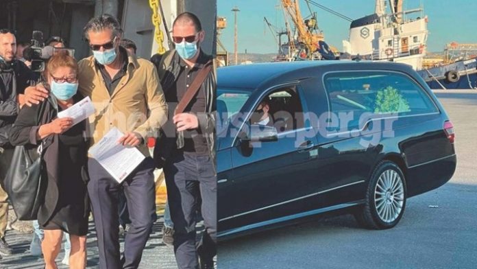 Τραγικες εικόνες στην Κηδεία Καρολάιν: Κατέρρευσε η μητέρα της, στην Αλόννησο-video