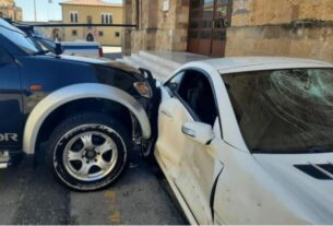 Ρόδος: Υπαστυνόμος κατέστρεψε με βαριοπούλα το αυτοκίνητο του Αστυνομικού Διευθυντή