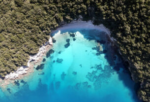 Σύβοτα: Η παραλία που είναι Πισίνα όνομα και πράγμα