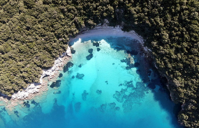 Σύβοτα: Η παραλία που είναι Πισίνα όνομα και πράγμα