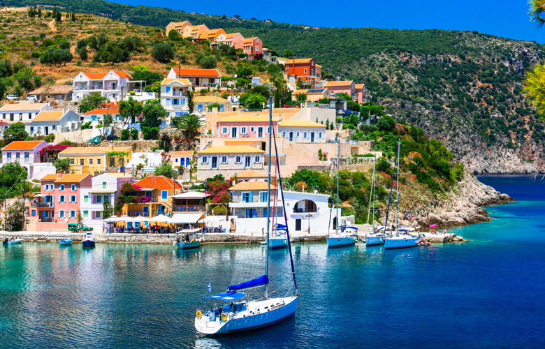 Άσσος: Το παραμυθένιο χωριό που ακουμπά στη θάλασσα