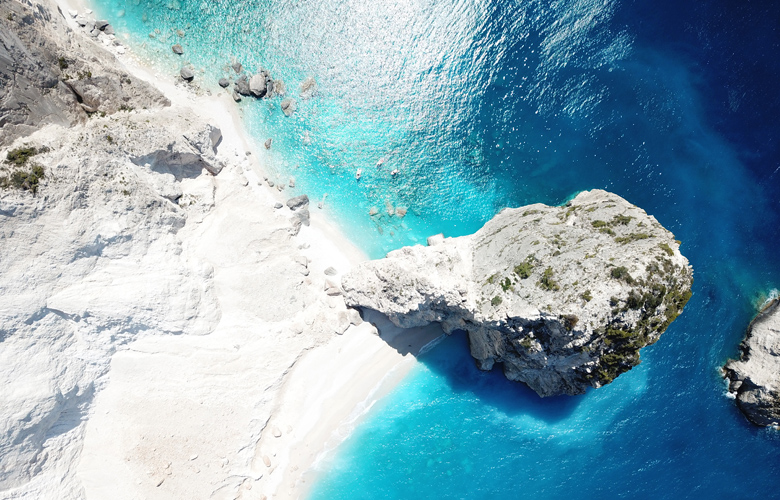 Μυζήθρες: Η ελληνική παραλία με το παράξενο όνομα