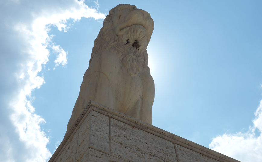 Λιοντάρι του Πειραιά: Οι μύθοι και οι θρύλοι που το συνοδεύουν