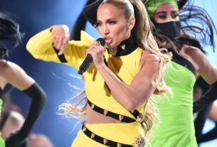 Οι 3 ασκήσεις της Jennifer Lopez για καλογυμνασμένους κοιλιακούς