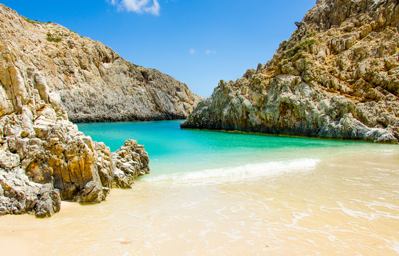 Σεϊτάν Λιμάνια: Η παραλία με τα γαλαζιά νερά-Δείτε που βρίσκεται