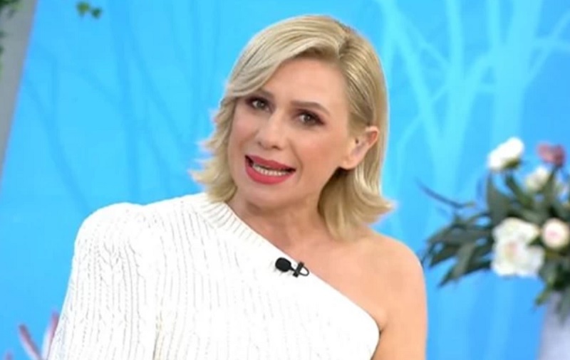 «Φωλιά των Κου Κου»: Φουντώνουν οι φήμες περί αντικατάστασης της Καραβάτου