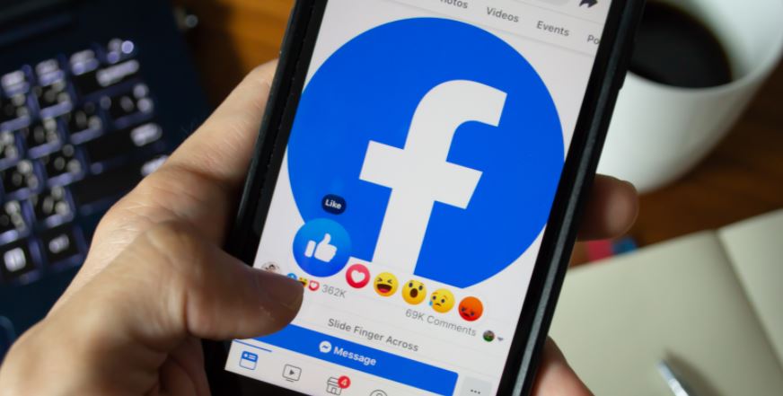 «Παρέλυσαν» Facebook, Messenger και Instagram
