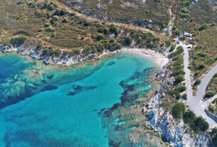 Λιανή Άμμος: Η φυσική πισίνα κοντά στην Αθήνα που πας με αυτοκίνητο (video)