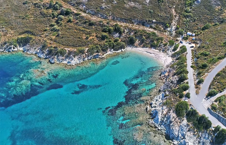 Λιανή Άμμος: Η φυσική πισίνα κοντά στην Αθήνα που πας με αυτοκίνητο (video)