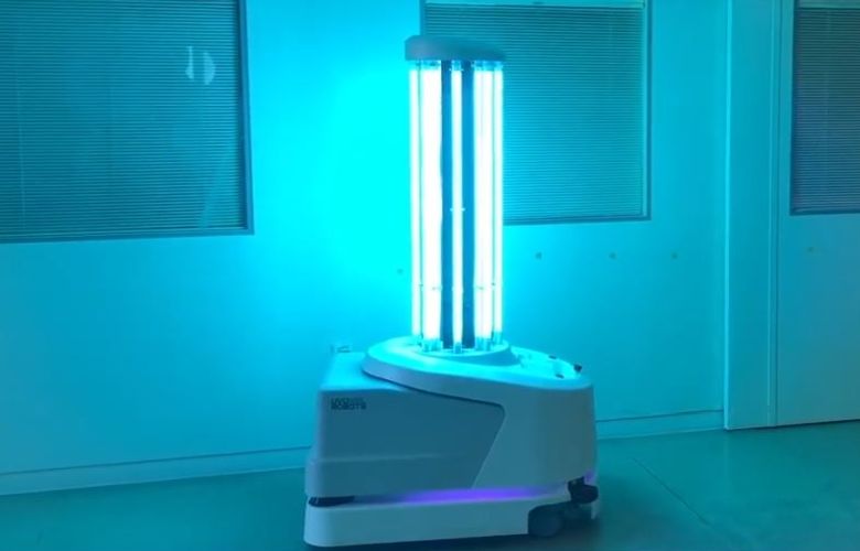 Εκατό ρομπότ απολύμανσης από κορονοϊό δόθηκαν ήδη από την ΕΕ σε ευρωπαϊκά νοσοκομεία