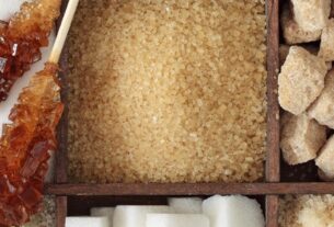 Τεχνητά γλυκαντικά: Τα βάζουμε σχεδόν όλοι στον καφέ μας, αλλά επηρεάζουν αρνητικά την υγεία