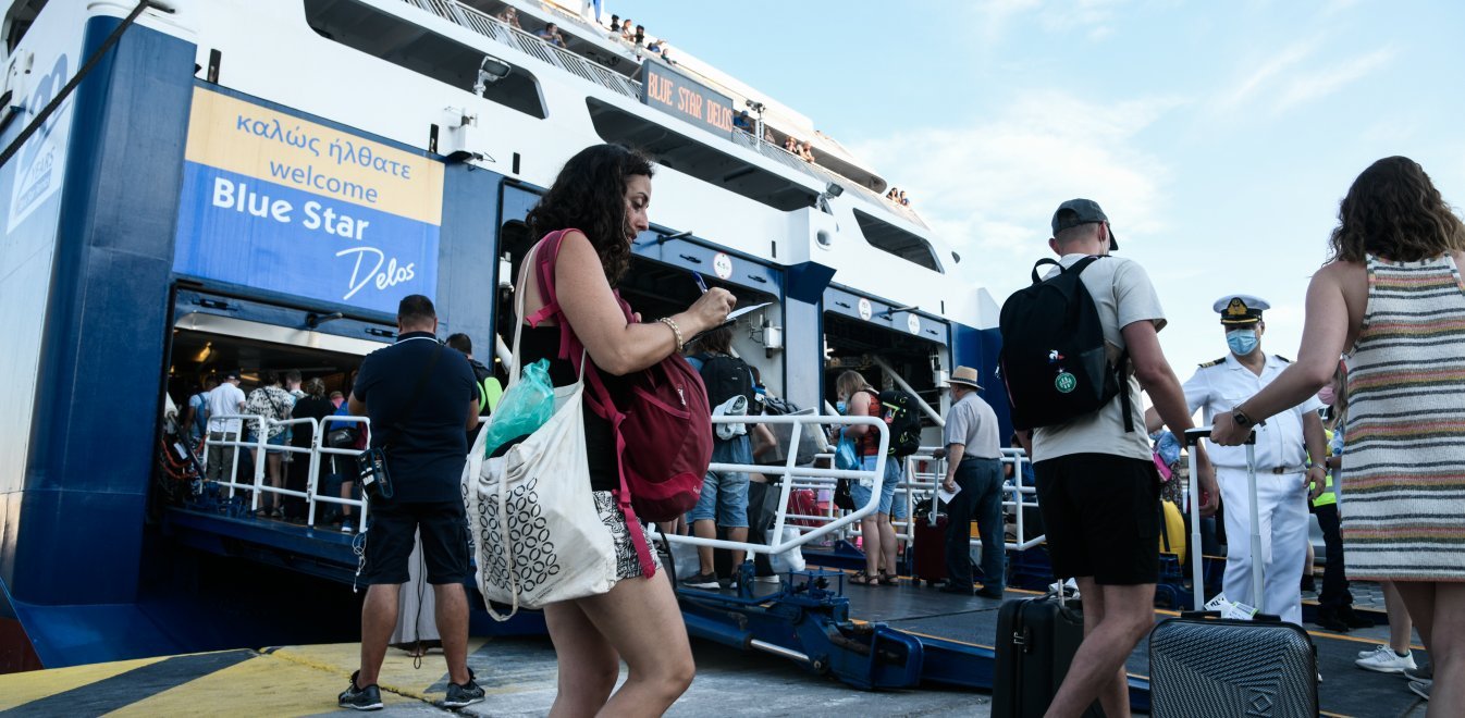 Εντατικοί έλεγχοι στα λιμάνια της Αττικής