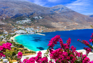 Αμοργός: Ταξίδι στο απέραντο γαλάζιο