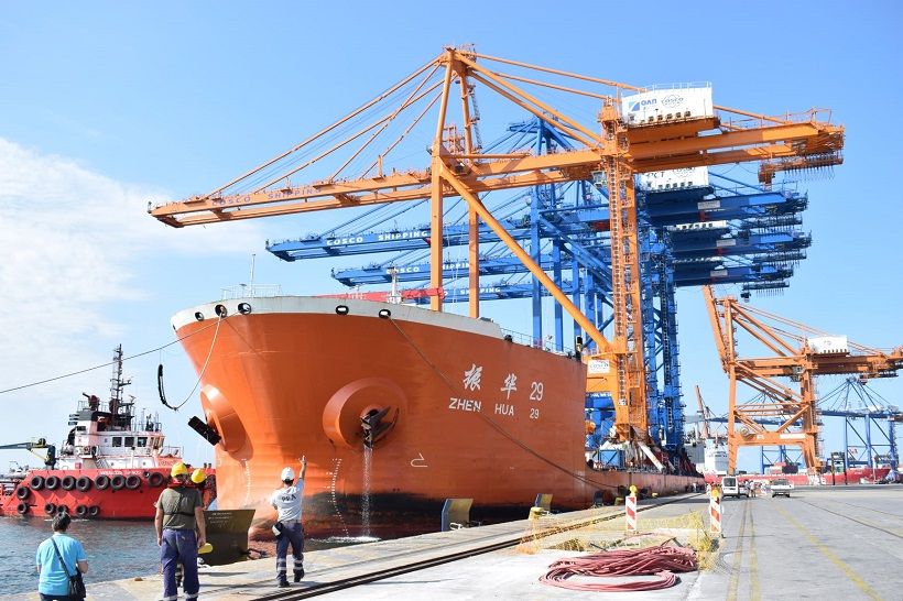 ΟΛΠ Α.Ε.: Κατέφθασε στο Λιμάνι του Πειραιά η Γερανογέφυρα Φορτοεκφόρτωσης Πλοίων Super Post Panamax του Προβλήτα Ι