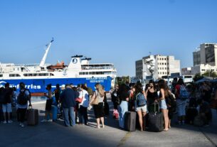 Την "κοπάνησαν" οι Πειραιώτες: «Πανζουρλισμός» σε Ελευσίνα και Πειραιά πριν την εφαρμογή των νέων μέτρων