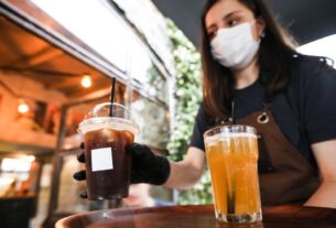 Καταιγίδα τα μέτρα για ανεμβολίαστους: Τι θα ισχύει σε μπαρ, καφετέριες, διασκέδαση. Επιστρέφουν οι μάσκες