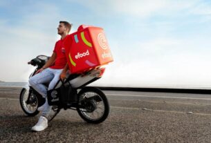 Efood: Χαμός και αντιδράσεις για τη νέα μορφή εργασίας – Η απάντηση της εταιρείας